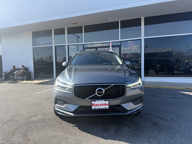 Used 2018 Volvo XC60 T6 Momentum w/ Convenience Package image 4