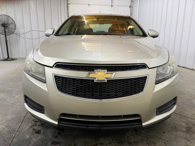 Used 2013 Chevrolet Cruze LT FWD image 2