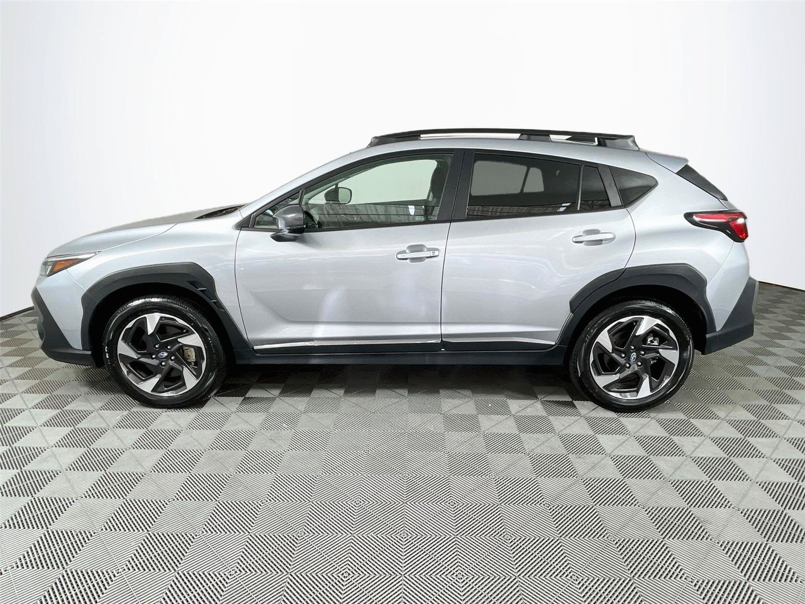 Certified 2025 Subaru Crosstrek 2.5i Limited w/ Crosstrek Mirror Package AWD/4WD image 4