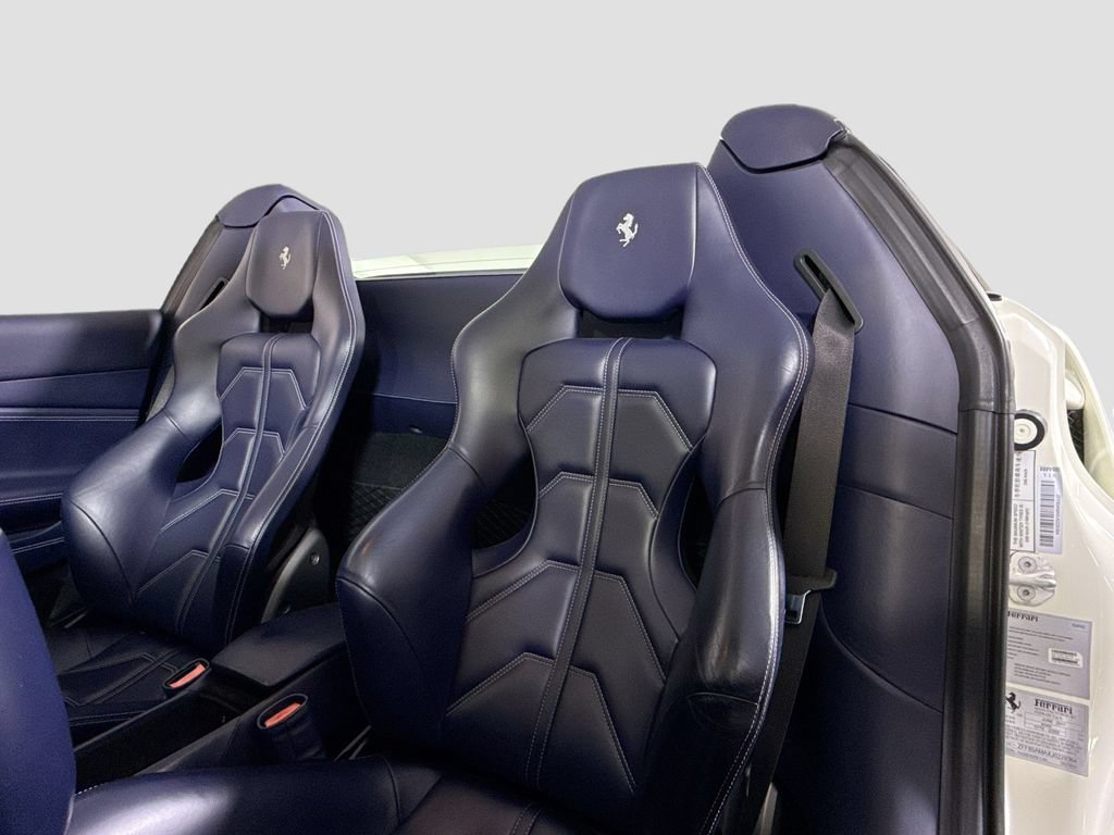 Used 2018 Ferrari 488 Spider RWD image 17