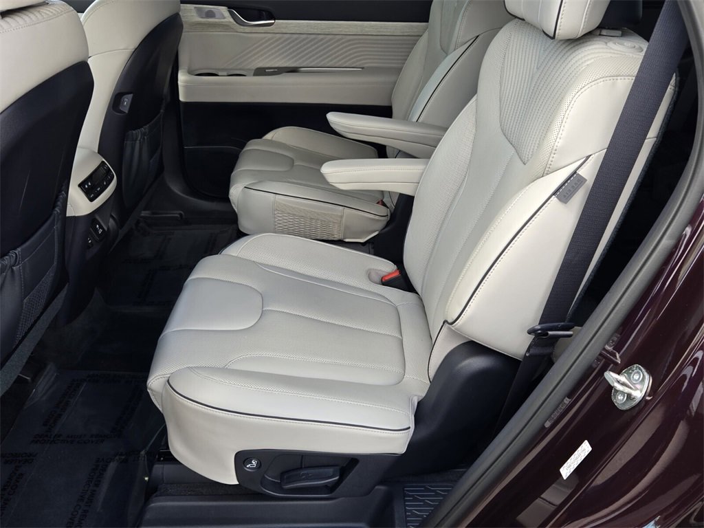 Used 2024 Hyundai Palisade Calligraphy image 12