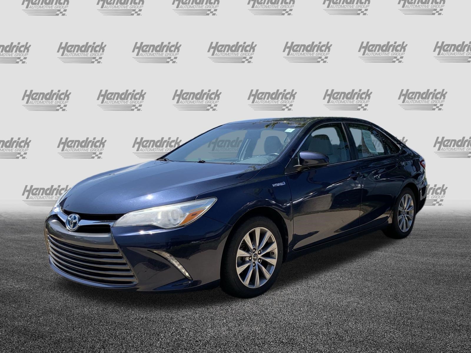 Used 2015 Toyota Camry XLE w/ Moonroof Package FWD image 5
