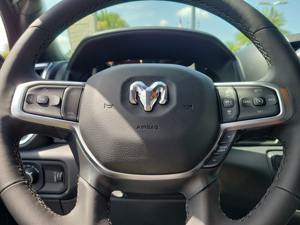 New 2026 RAM 3500 Big Horn AWD/4WD image 15