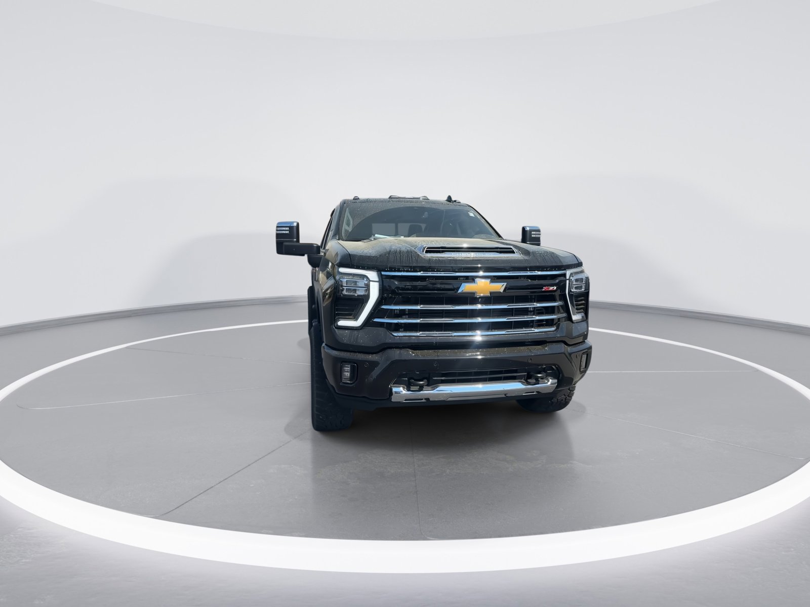 Used 2024 Chevrolet Silverado 2500 LTZ w/ LTZ Plus Package image 3