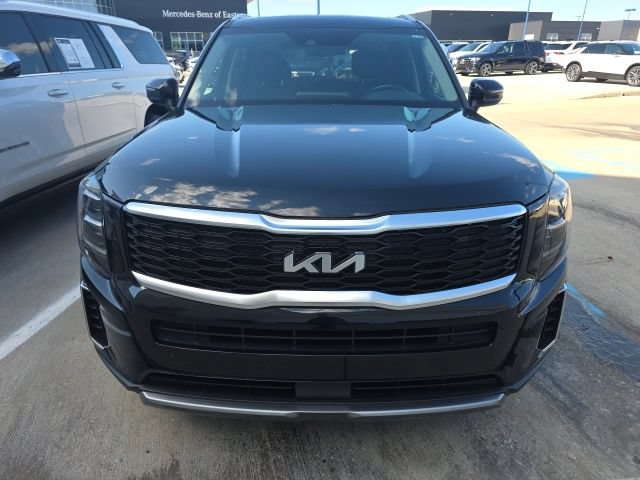 Used 2022 Kia Telluride EX w/ EX Premium Package AWD/4WD image 2