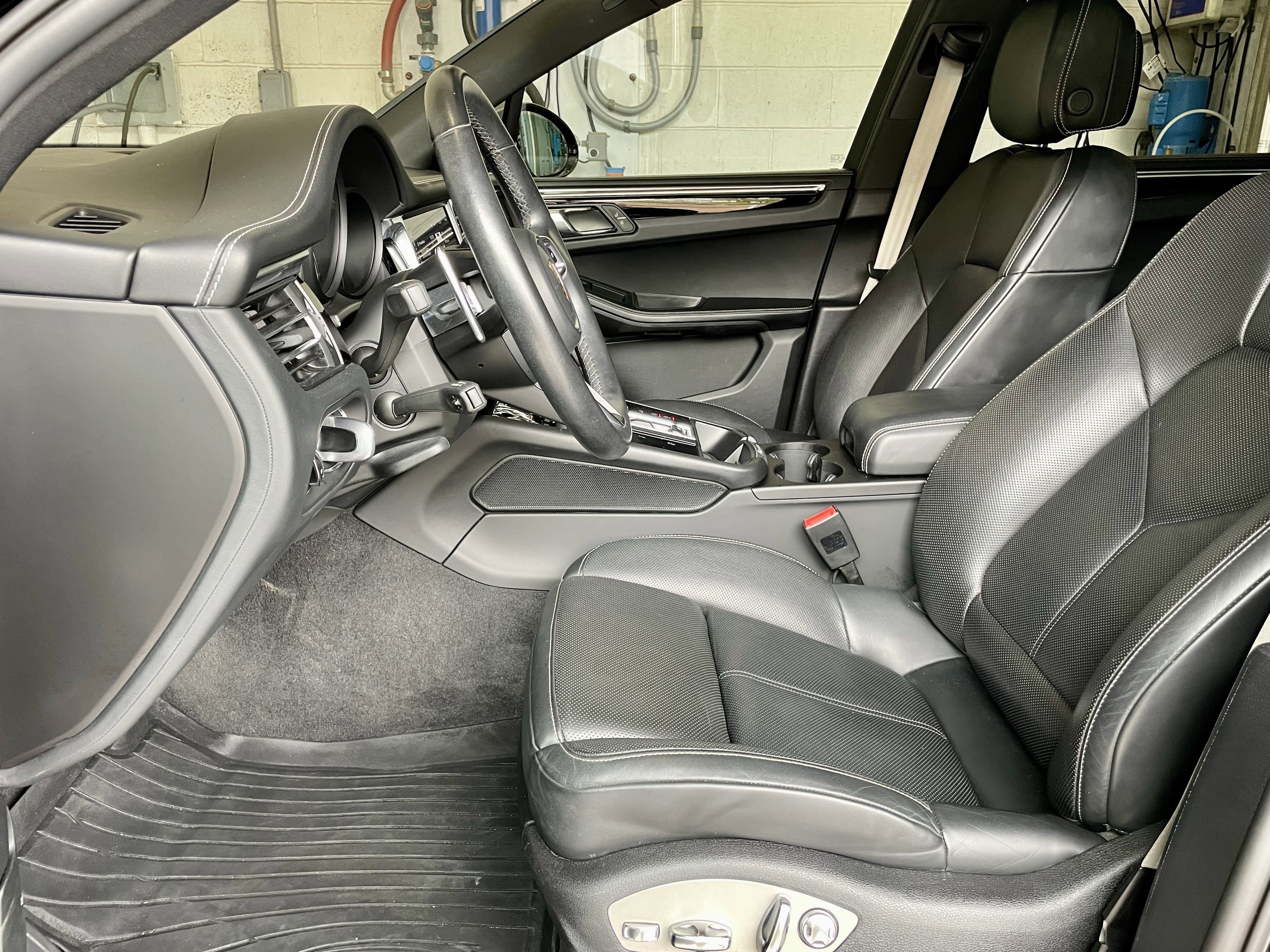 Used 2023 Porsche Macan S w/ Premium Package Plus image 14