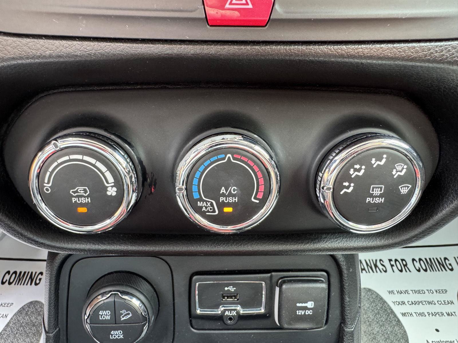 Used 2016 Jeep Renegade Trailhawk AWD/4WD image 21