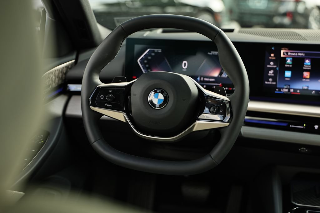 Used 2026 BMW 530i w/ Premium Package RWD image 27