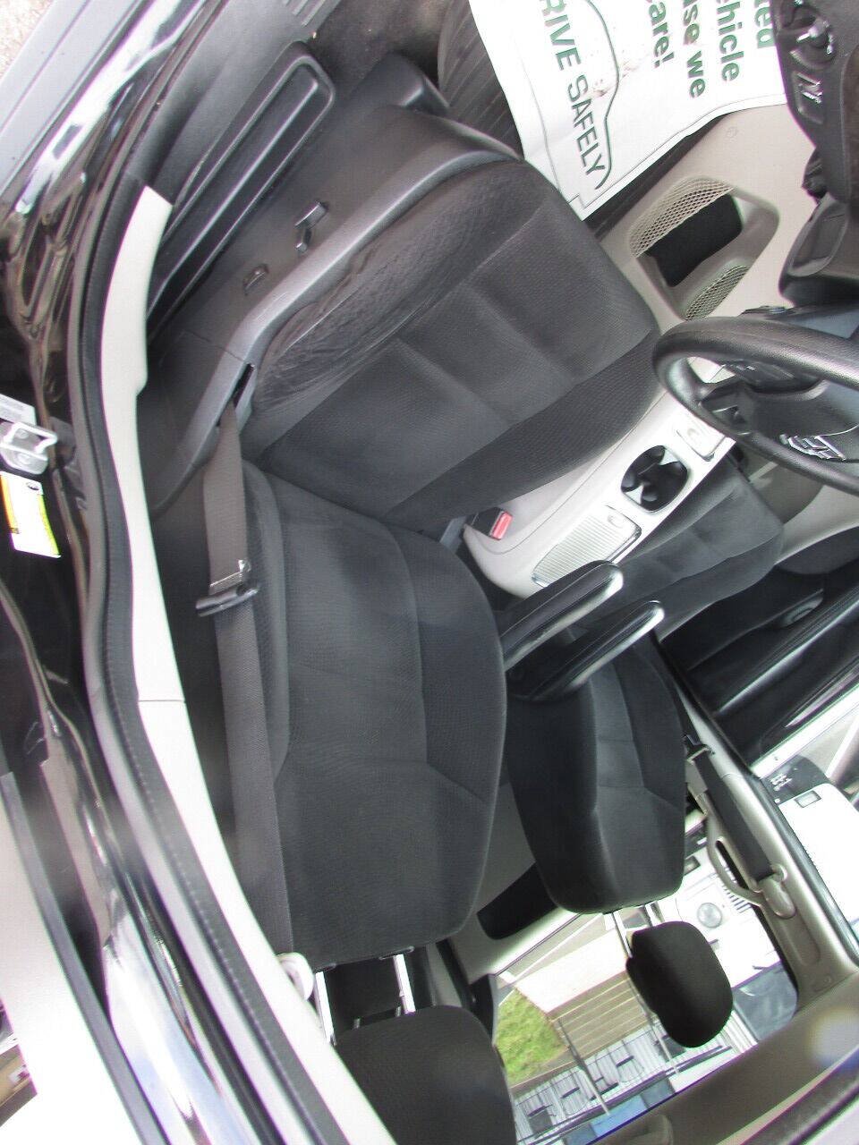 Used 2015 Dodge Grand Caravan SXT FWD image 11