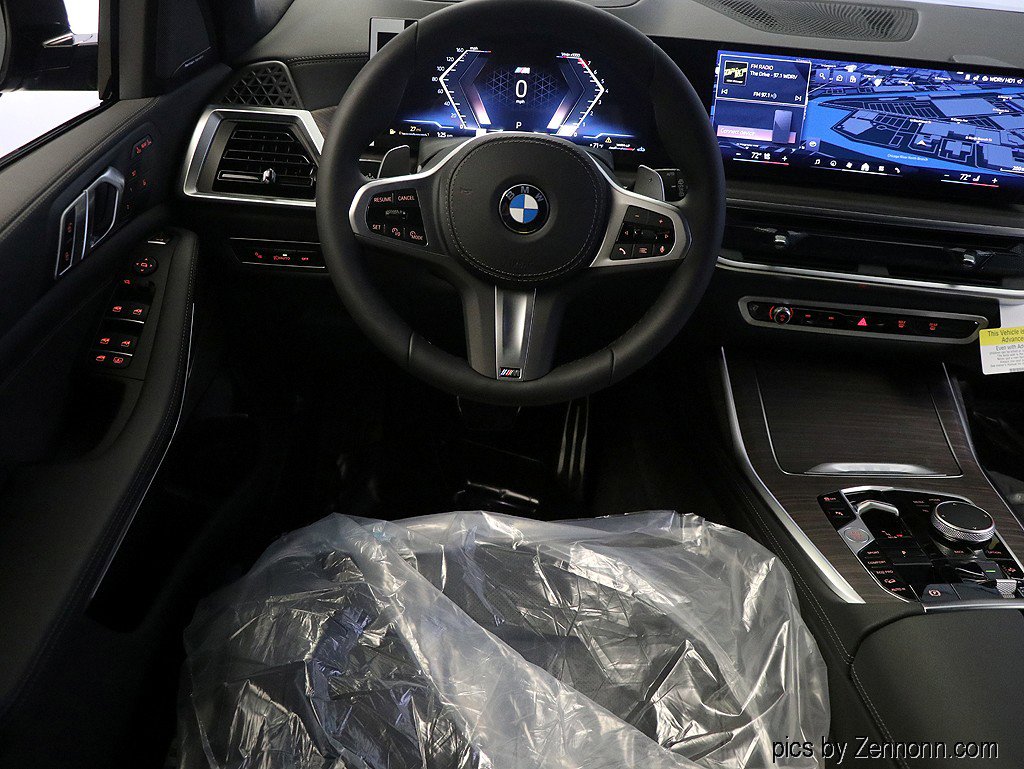 Used 2026 BMW X7 xDrive40i w/ M Sport Package image 16