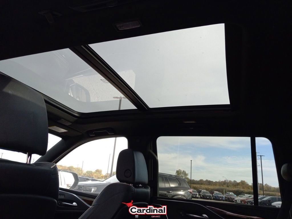 Used 2023 Cadillac Escalade ESV Premium Luxury image 25