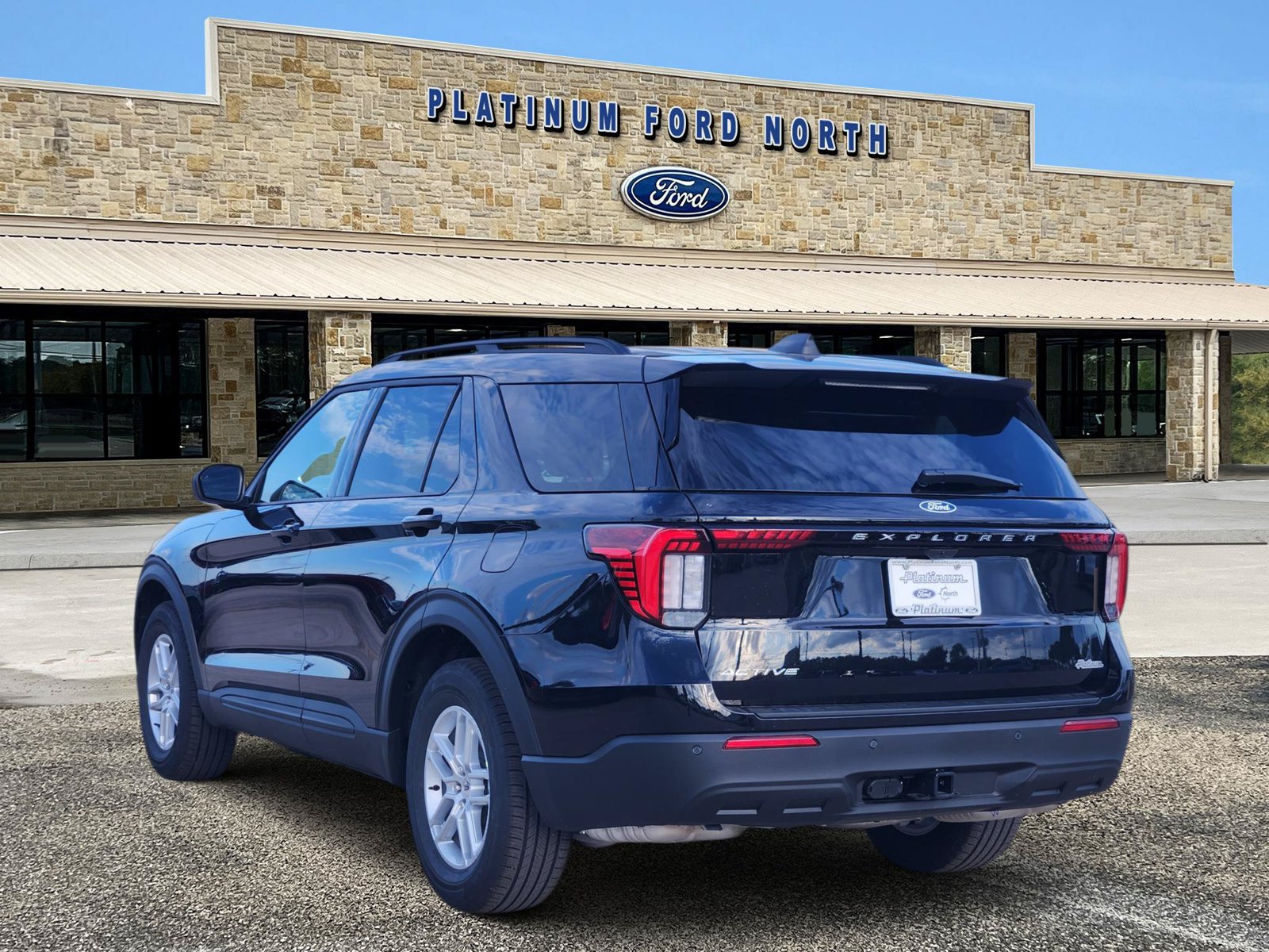 New 2027 Ford Explorer Active RWD image 4