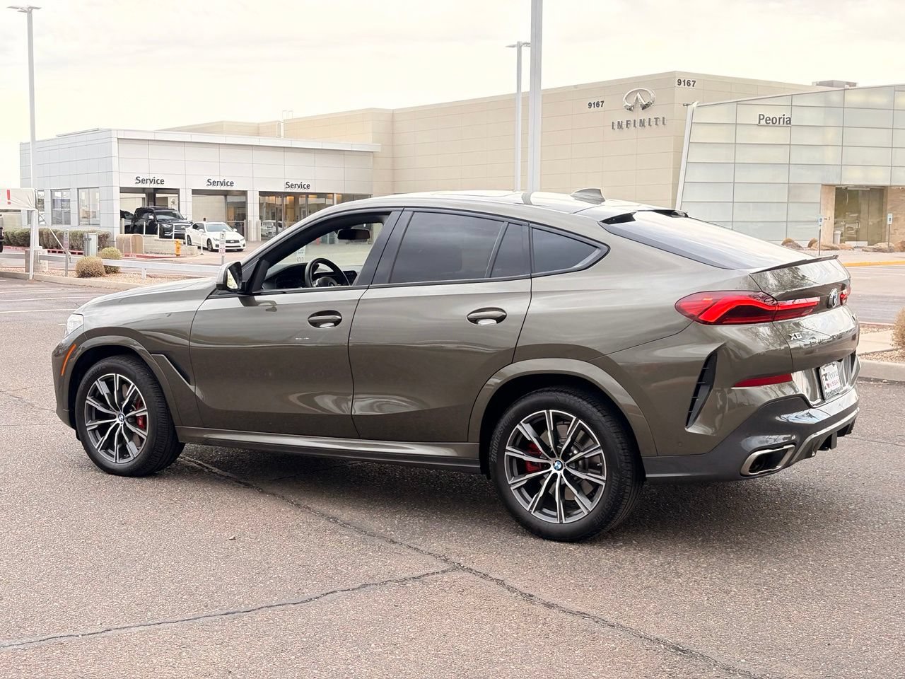 Used 2022 BMW X6 M50i w/ Executive Package AWD/4WD image 4