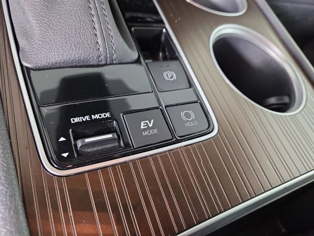 Used 2023 Toyota Sienna LE FWD image 28