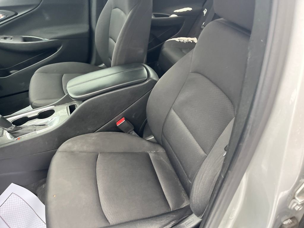 Used 2019 Chevrolet Malibu LT image 16