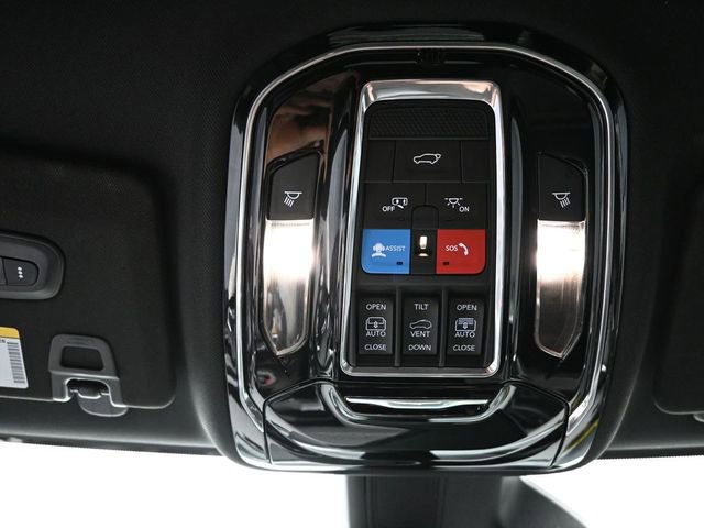 Used 2023 Jeep Grand Cherokee Overland w/ Advanced Protech Group III image 35