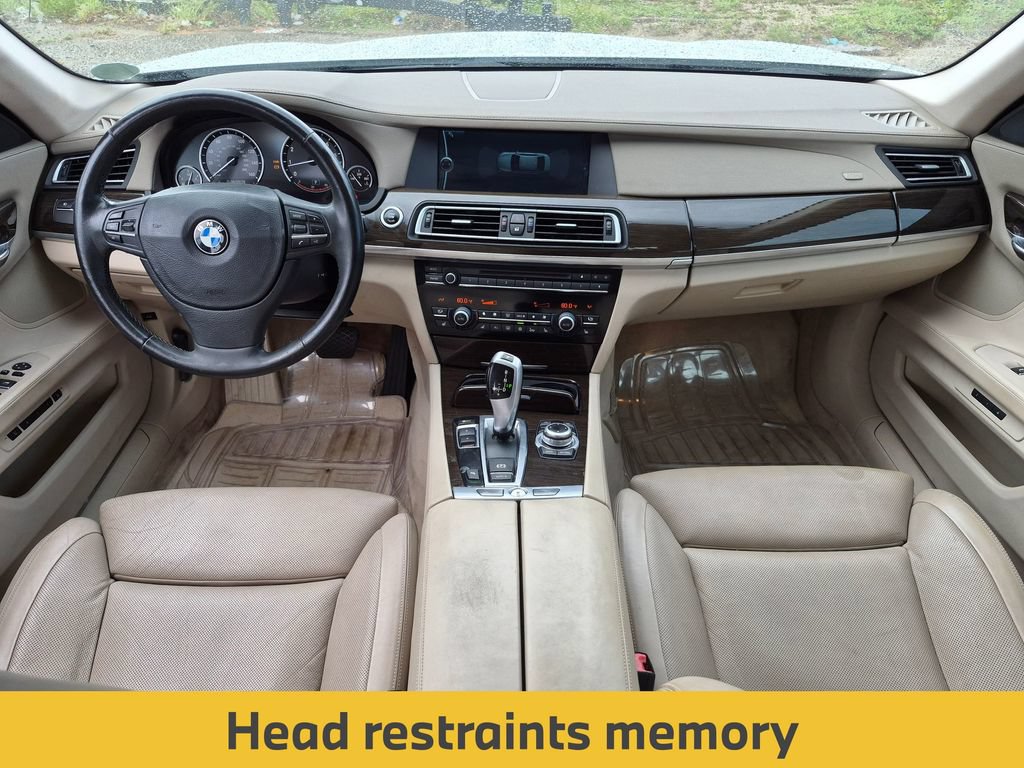 Used 2009 BMW 750Li RWD image 30