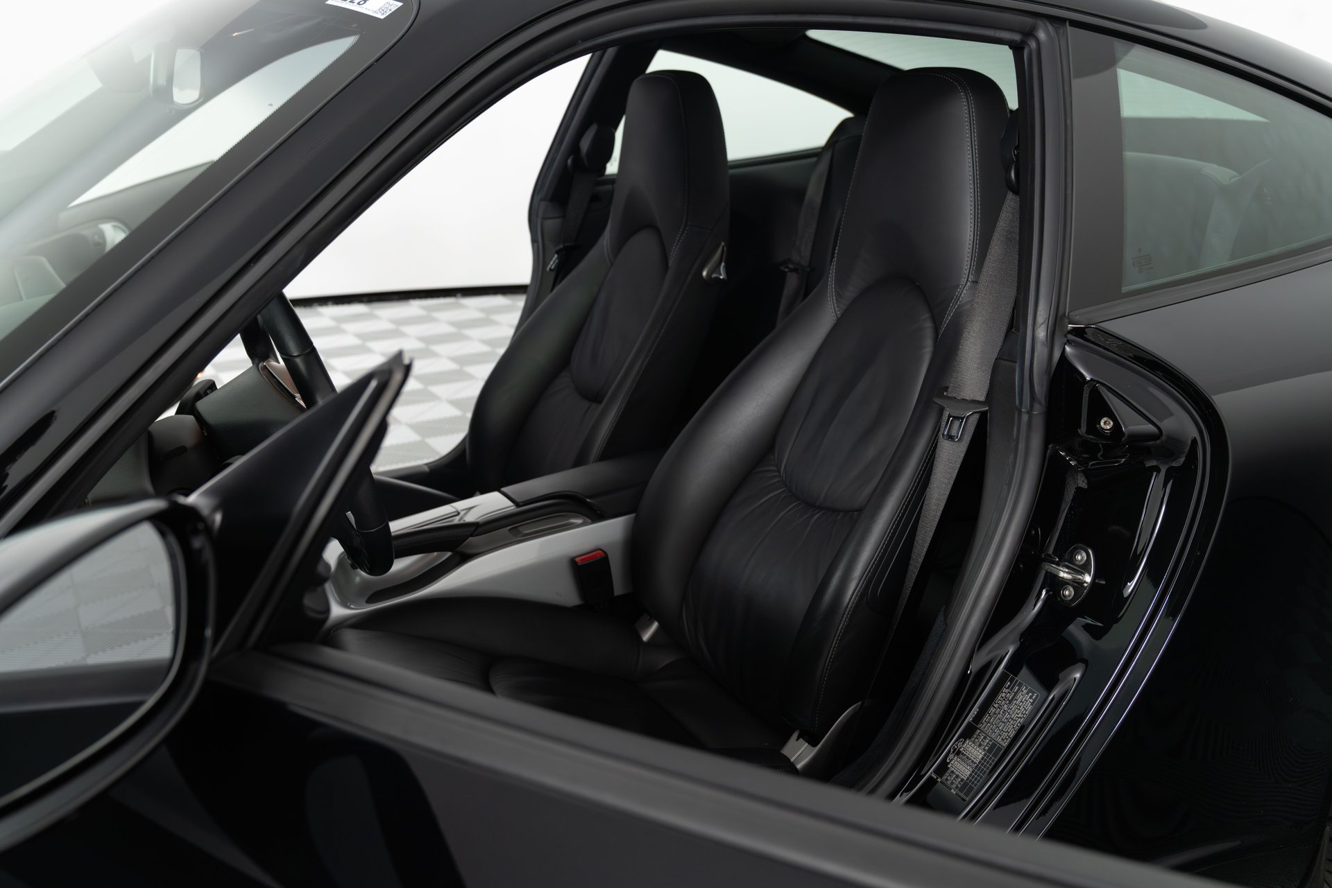 Used 2005 Porsche 911 Carrera S RWD image 12