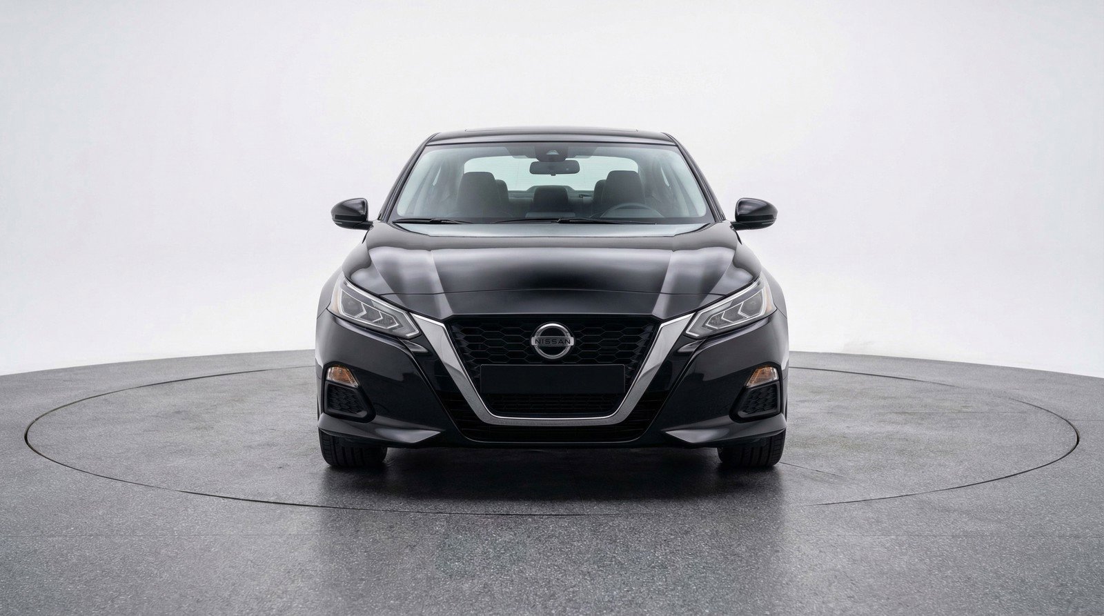 Used 2025 Nissan Altima 2.5 SV image 2