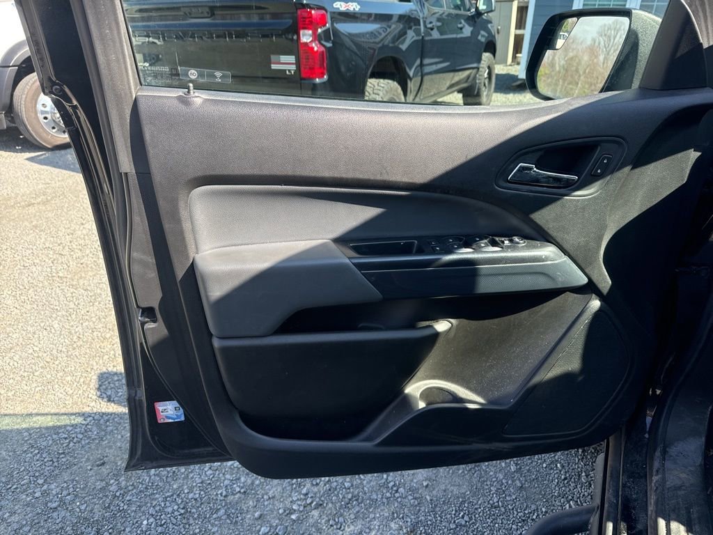Used 2021 Chevrolet Colorado Z71 w/ Safety Package image 16