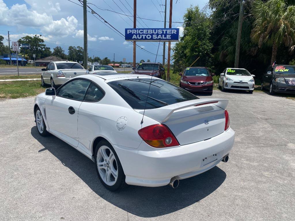 Used 2004 Hyundai Tiburon GT FWD image 10