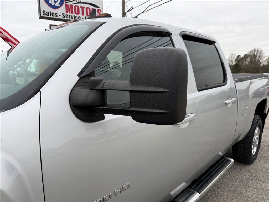 Used 2014 Chevrolet Silverado 3500 LTZ w/ LTZ Plus Package image 13