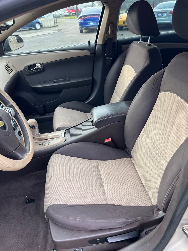 Used 2011 Chevrolet Malibu LS image 27