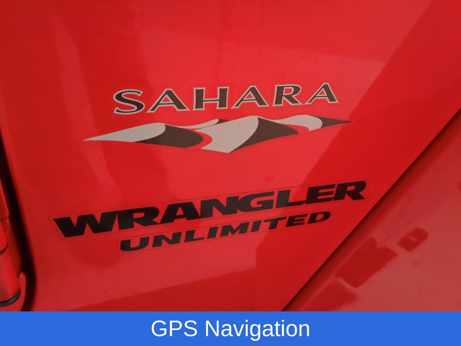 Used 2017 Jeep Wrangler Unlimited Sahara w/ Connectivity Group AWD/4WD image 2