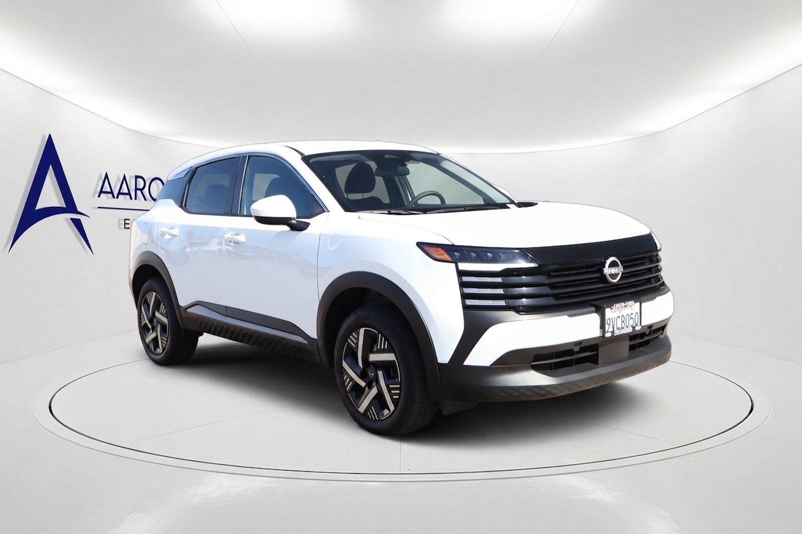 Used 2025 Nissan Kicks SV FWD image 3