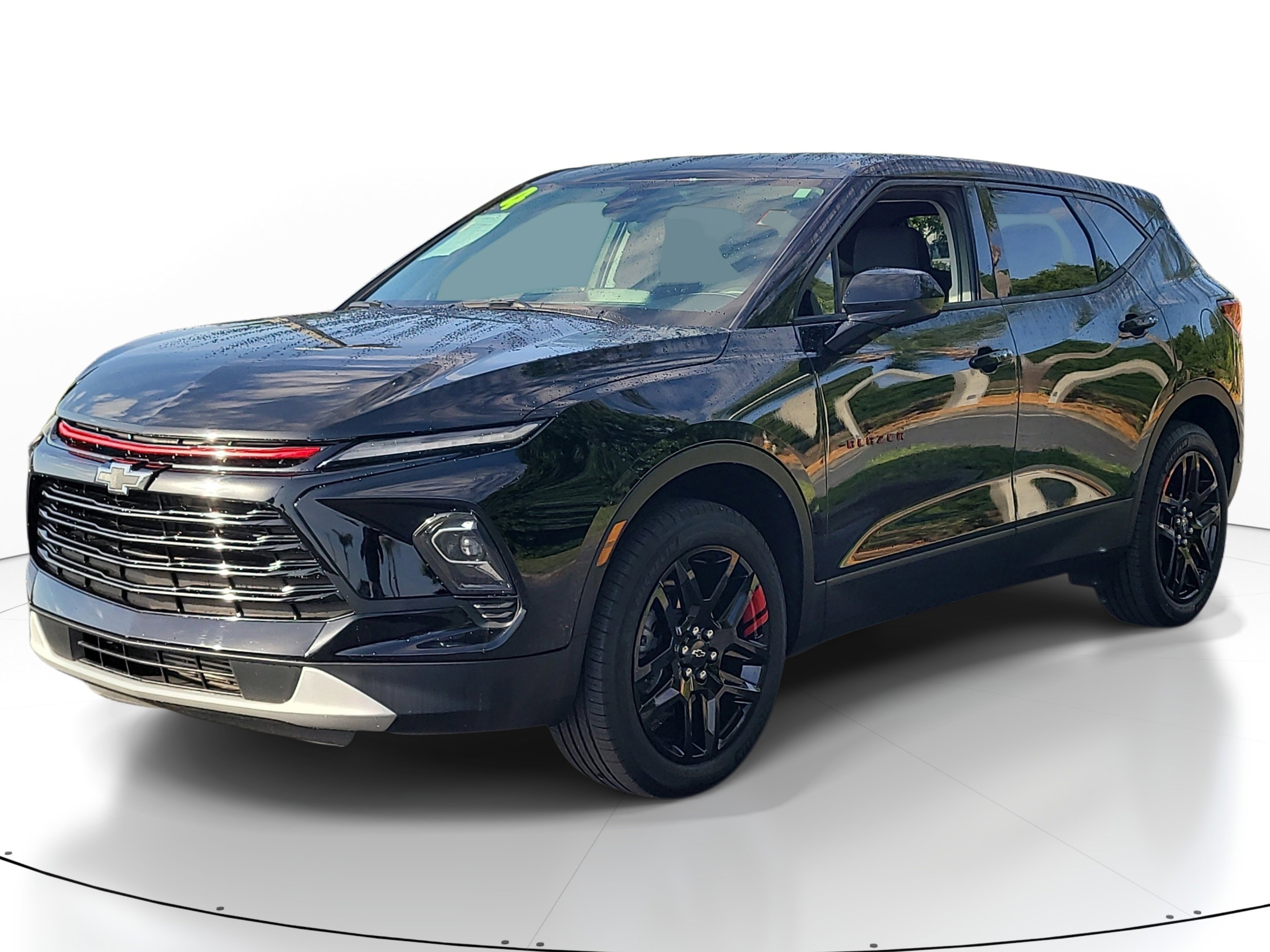 Used 2024 Chevrolet Blazer LT w/ Redline Edition FWD image 3