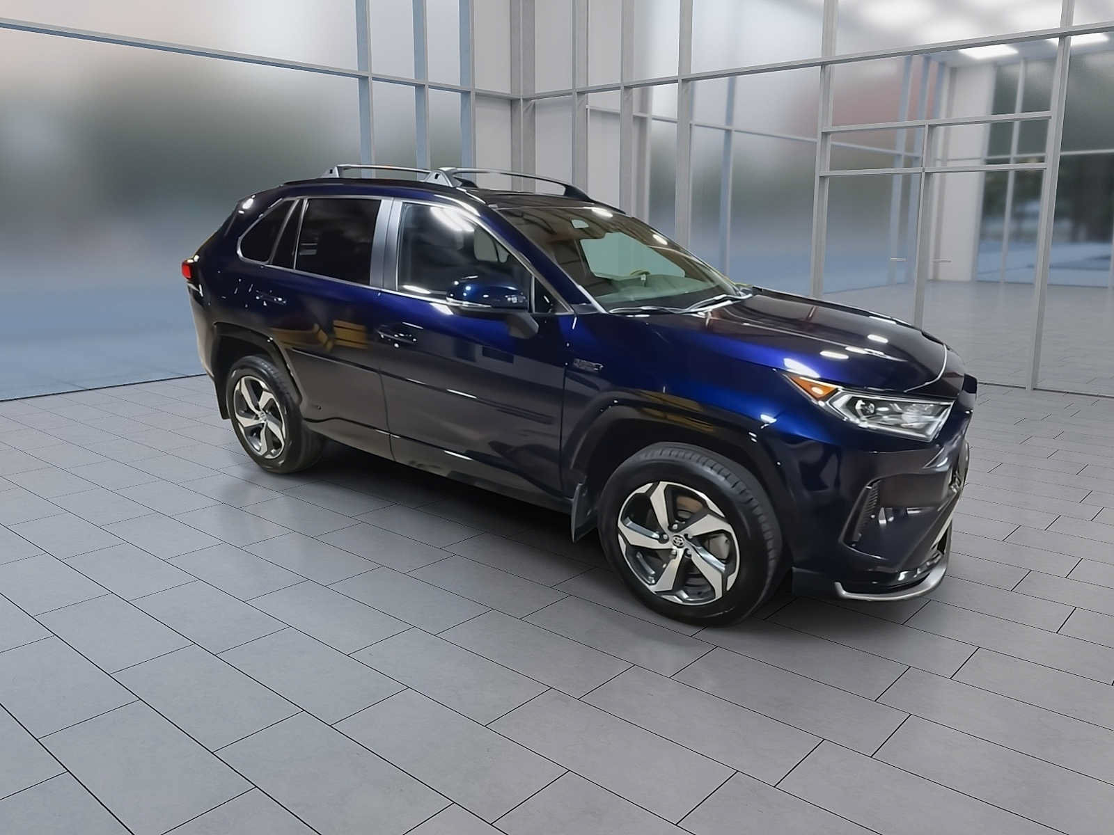 Used 2021 Toyota RAV4 SE w/ Weather & Moonroof Package AWD/4WD image 2