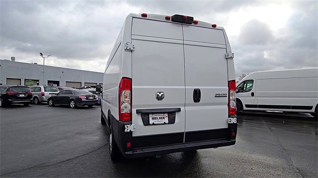 Used 2025 RAM ProMaster 3500 w/ Convenience Group image 3