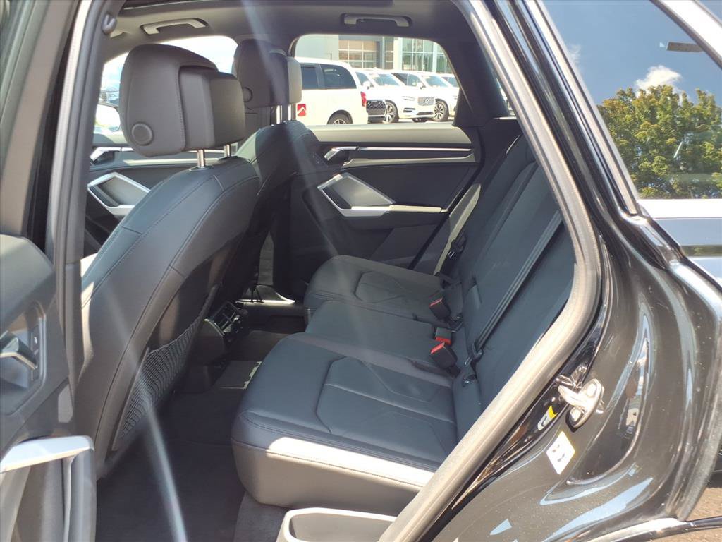 Certified 2025 Audi Q3 2.0T Premium w/ Convenience Package AWD/4WD image 12