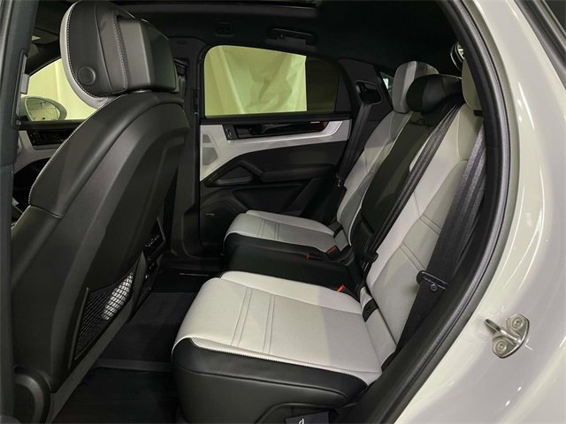New 2026 Porsche Cayenne Coupe image 19
