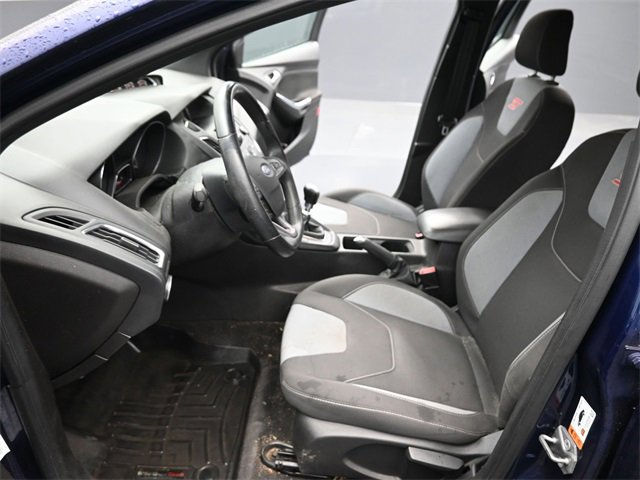 Used 2017 Ford Focus ST image 10