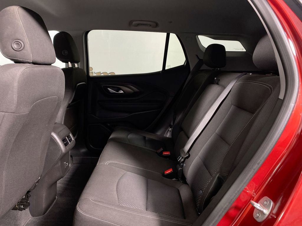 Used 2023 GMC Terrain SLE w/ Driver Convenience Package image 21
