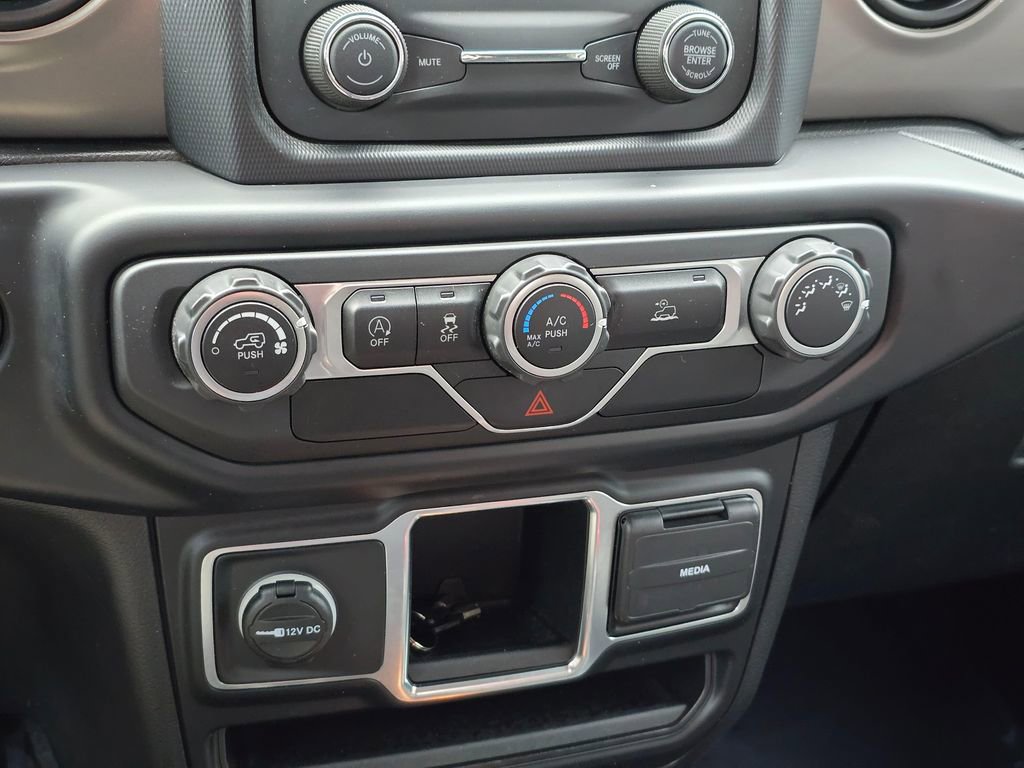 Used 2021 Jeep Gladiator Sport image 25