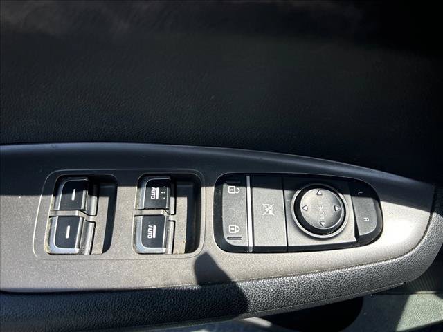 Used 2019 Kia Optima S w/ S Panoramic Sunroof Package FWD image 10