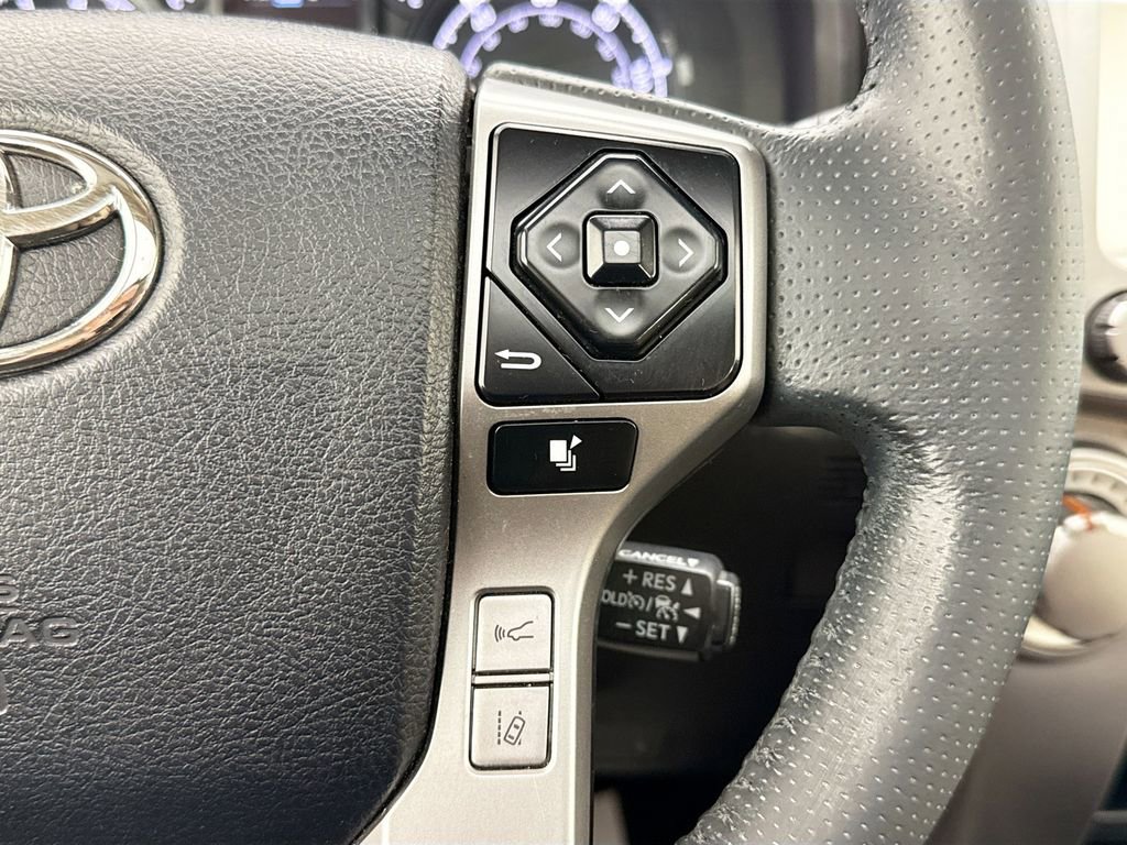 Used 2022 Toyota 4Runner SR5 Premium w/ Moonroof Package AWD/4WD image 12