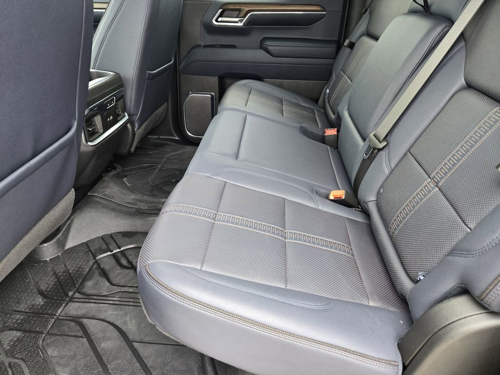 Used 2024 Chevrolet Silverado 1500 High Country w/ High Country Premium Package image 30