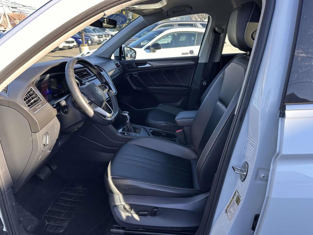 Used 2024 Volkswagen Tiguan Wolfsburg Edition FWD image 11