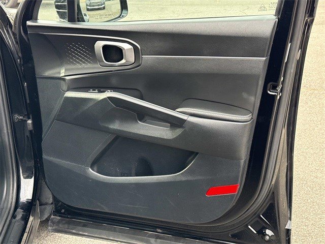 Used 2023 Kia Sorento S w/ Panoramic Sunroof Package image 8