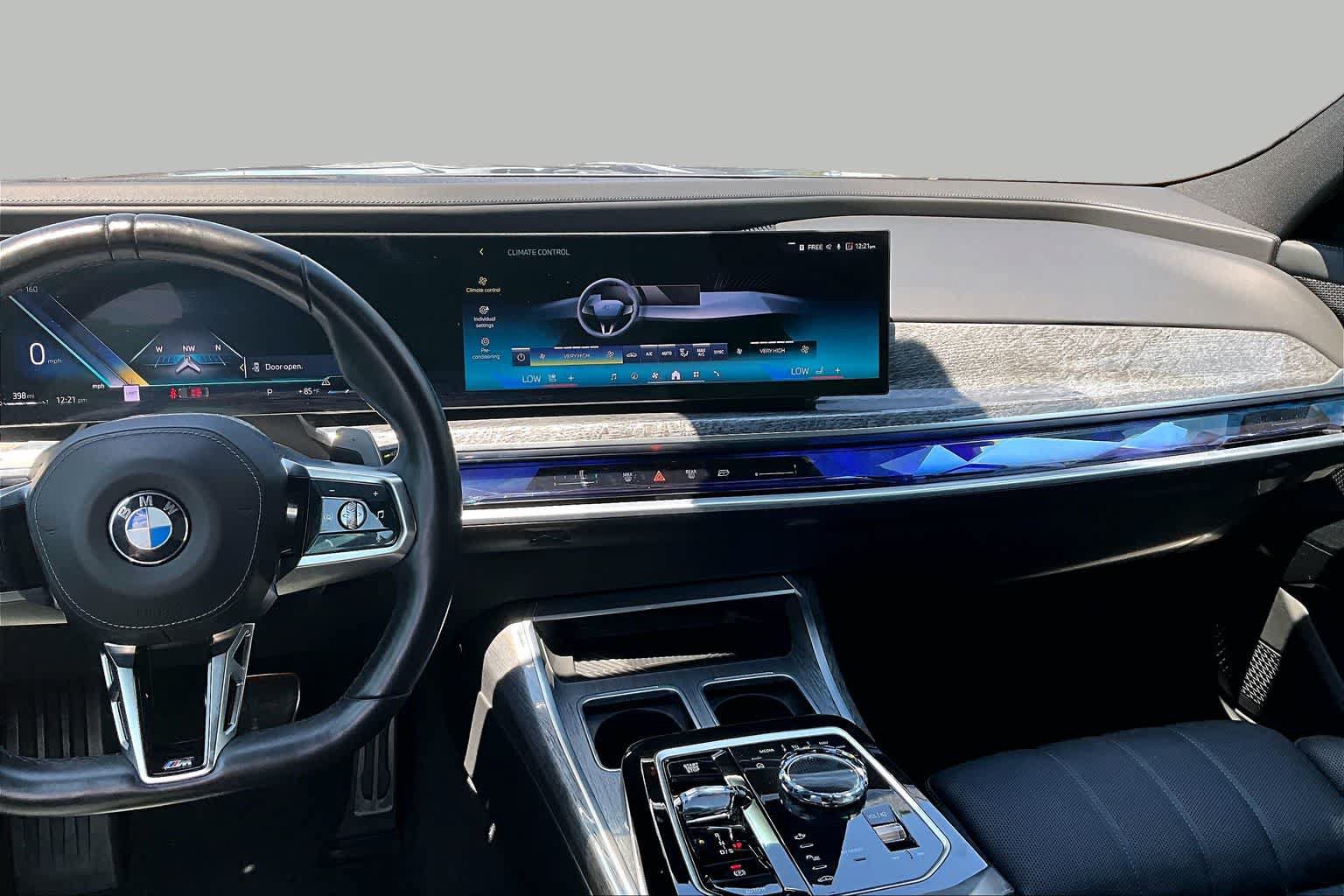 Certified 2025 BMW 740i RWD image 6