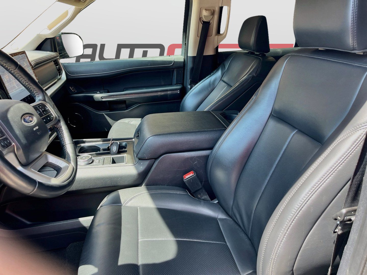 Used 2024 Ford Expedition XLT RWD image 22