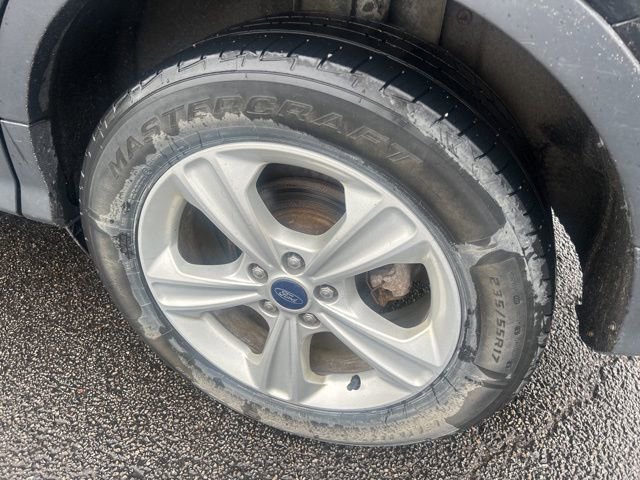 Used 2015 Ford Escape SE image 14