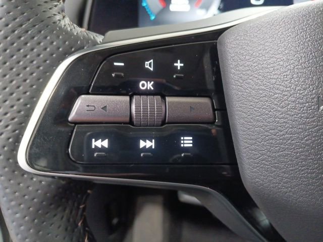Used 2023 Nissan Ariya AWD image 23
