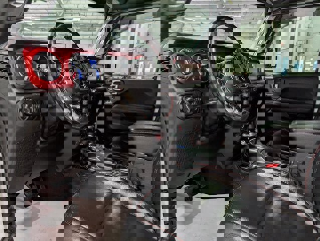 Used 2018 Jeep Wrangler Unlimited Rubicon image 12