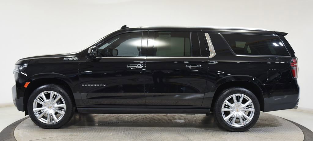 Used 2021 Chevrolet Suburban High Country AWD/4WD image 5