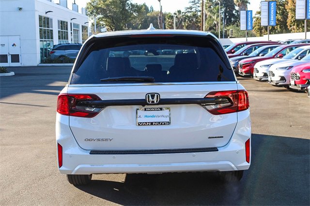 New 2026 Honda Odyssey Touring image 6