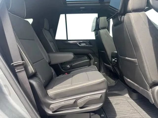 New 2026 GMC Yukon Elevation w/ Elevation Premium Package AWD/4WD image 16